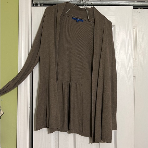 Set of two Cardigan Sweaters - Picture 5 of 8